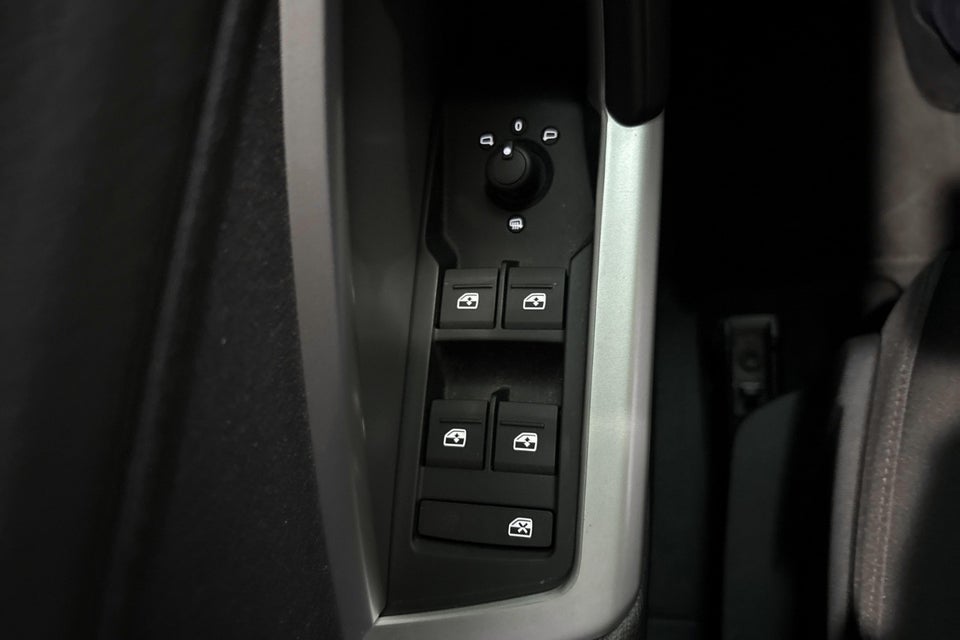 Audi Q3 35 TFSi Advanced Prestige S-tr. 5d