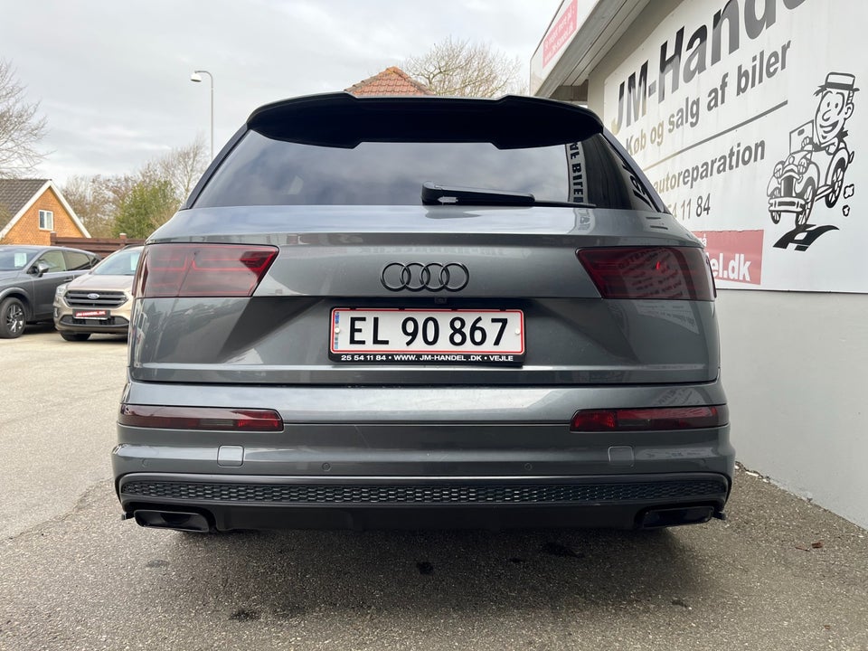 Audi Q7 3,0 TDi 272 S-line quattro Tiptr. 5d