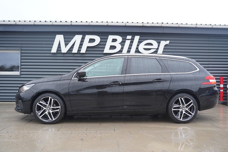 Peugeot 308 1,2 PureTech 130 Selection Sky SW 5d