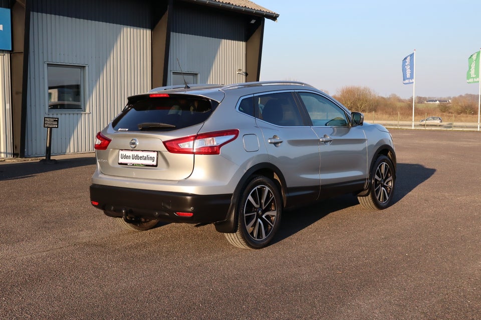 Nissan Qashqai 1,2 Dig-T 115 Tekna 5d