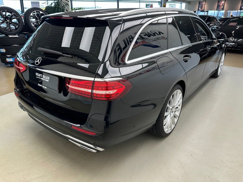 Mercedes E300 de 2,0 Business stc. aut. 5d