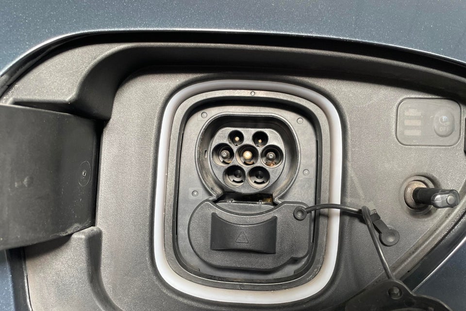 Hyundai Kona 64 EV Essential 5d