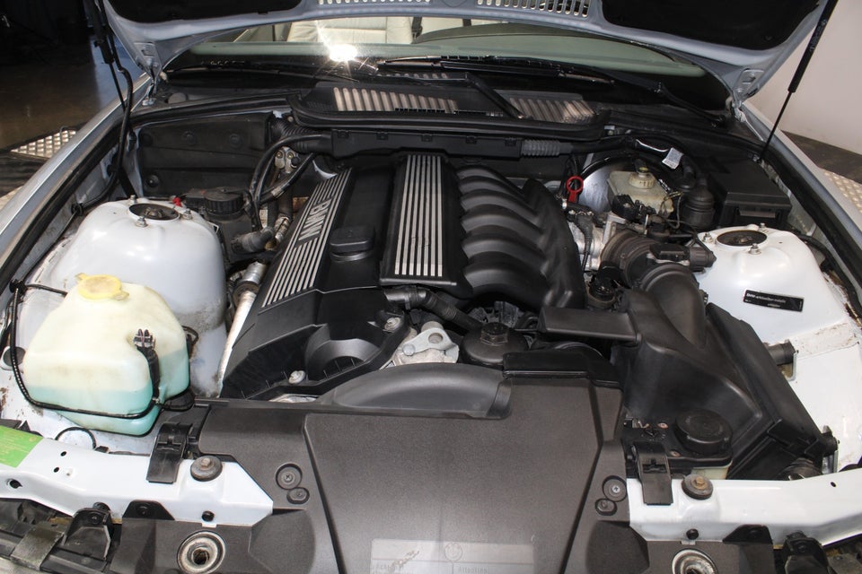 BMW 328i 2,8 Cabriolet 2d