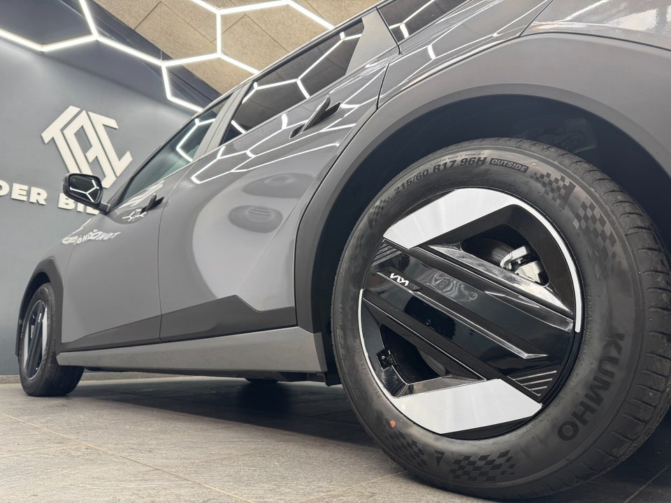 Kia EV4 81 Long Range Upgrade Fastback 4d