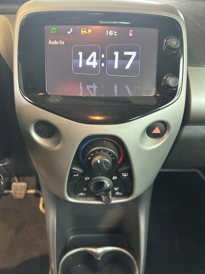 Toyota Aygo 1,0 VVT-i x-press 5d