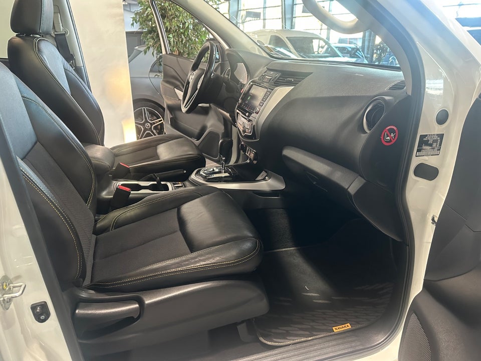 Nissan Navara 2,3 dCi 190 Db.Kab N-Guard aut. 4d