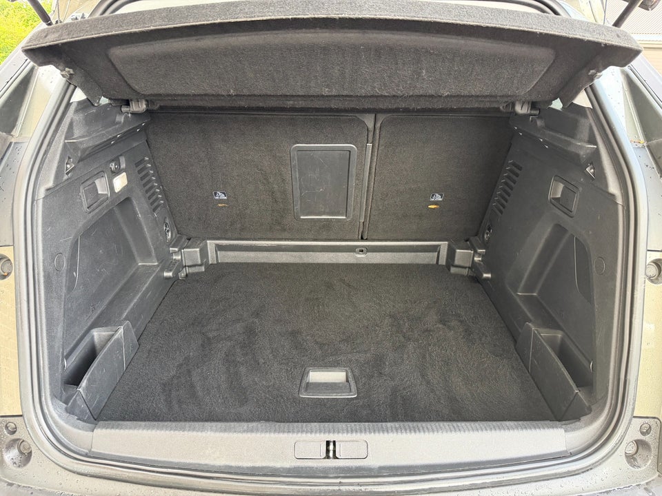 Peugeot 3008 1,2 e-THP 130 Allure EAT6 5d