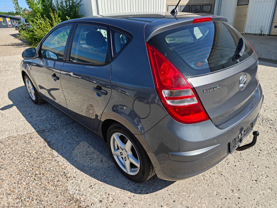 Hyundai i30 1,4 CVVT Comfort 5d