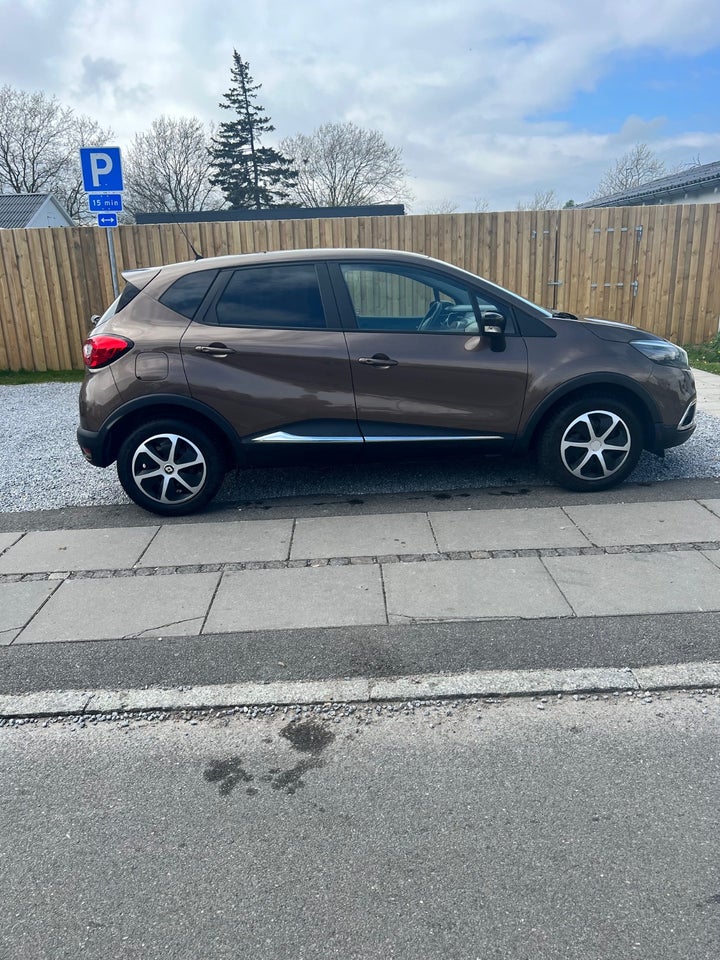 Renault Captur 1,5 dCi 90 Expression EDC 5d