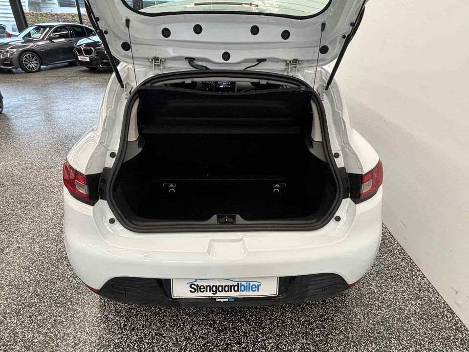 Renault Clio IV 1,2 16V Authentique 5d