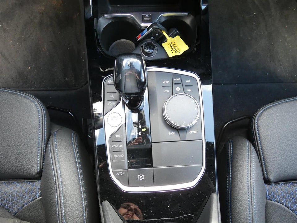 BMW M135i 2,0 Connected xDrive aut. Van 5d