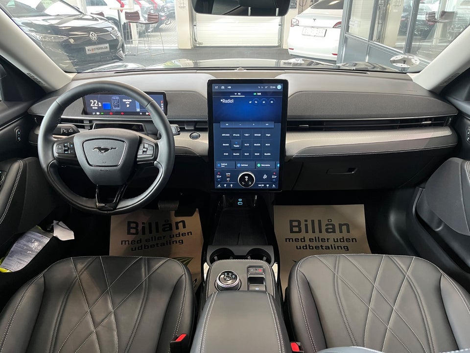 Ford Mustang Mach-E 75 Premium Standard Range 5d