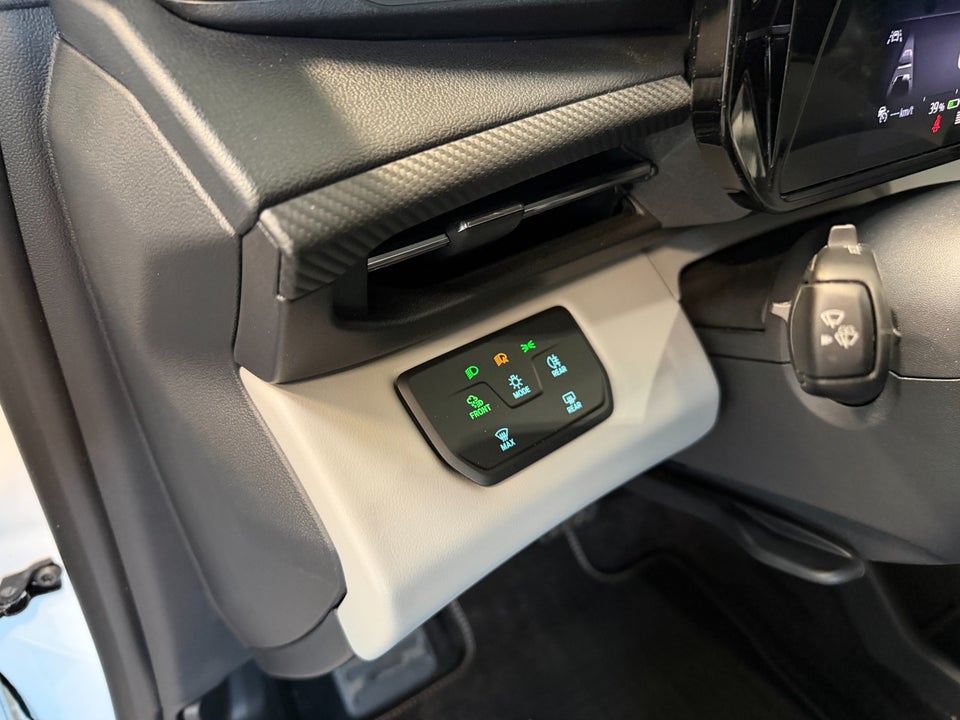 Ford Explorer 77 Premium Extended Range 5d