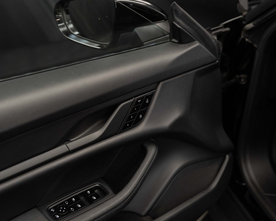 Porsche Taycan Performance+ 4d