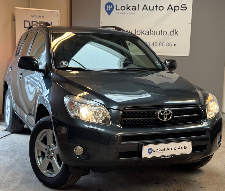 Toyota RAV4 2,0 VVT-i 4x4 Van 5d