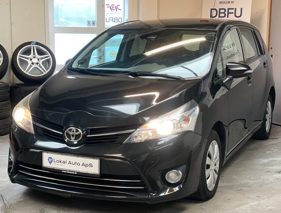 Toyota Verso 1,6 D-4D T2 Premium Skyview 5d