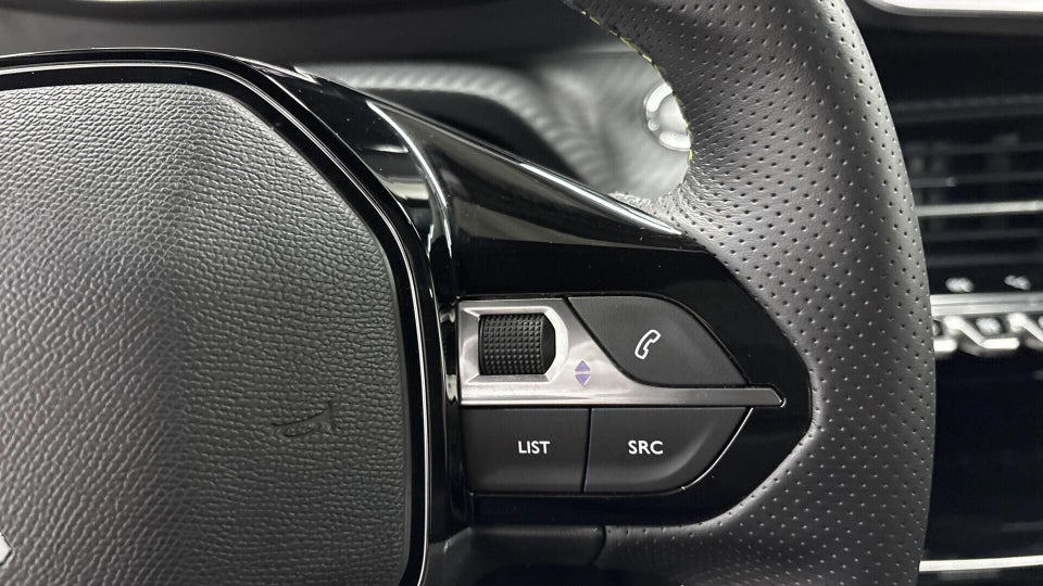 Peugeot e-208 50 GT 5d