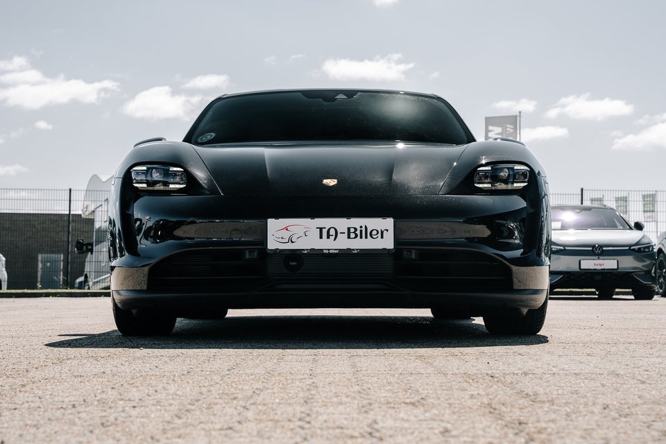 Porsche Taycan 4d