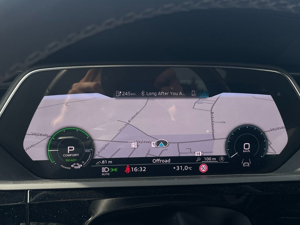 Audi Q8 e-tron 50 S-line Sportback quattro 5d