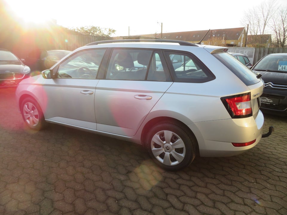 Skoda Fabia 1,0 MPi 75 Ambition Combi 5d