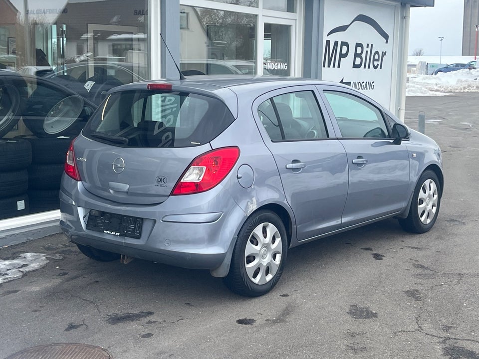 Opel Corsa 1,4 16V Cosmo 5d