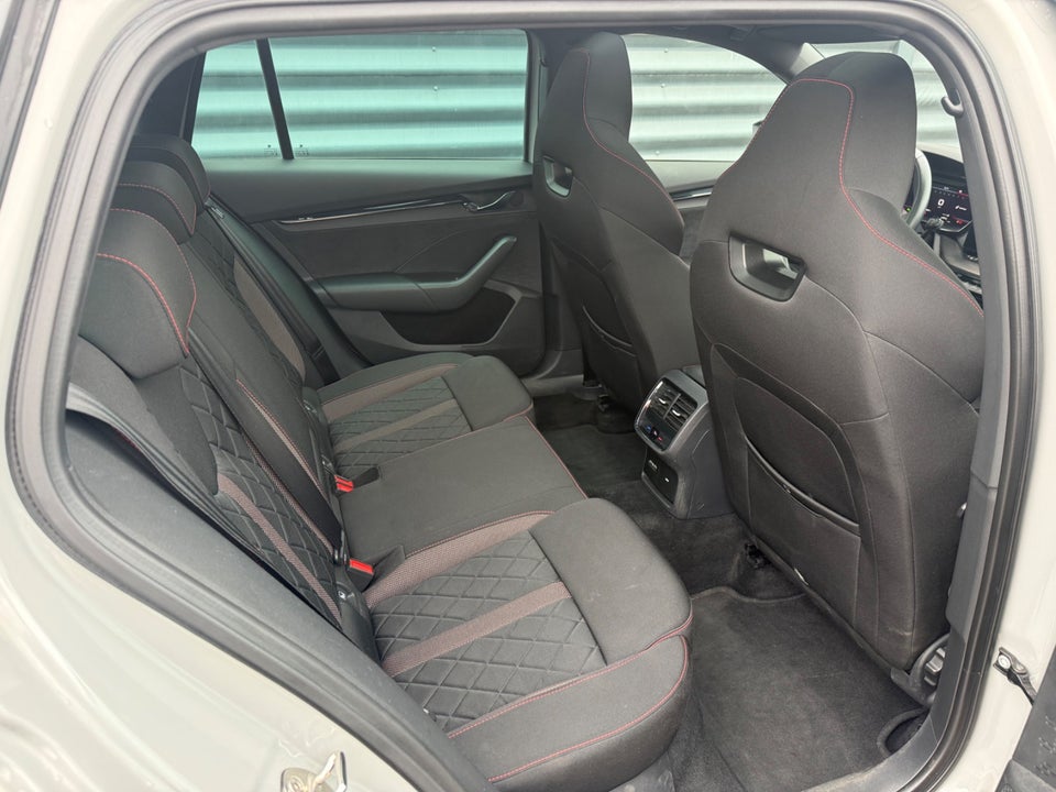 Skoda Octavia 1,4 TSi iV RS Combi DSG 5d