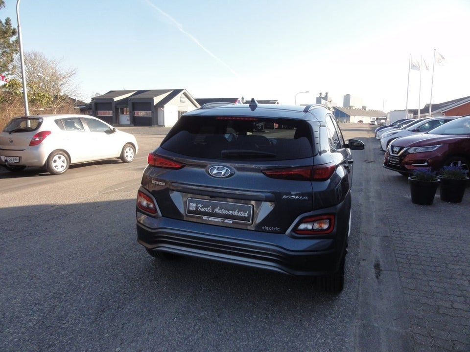 Hyundai Kona 64 EV Premium 5d