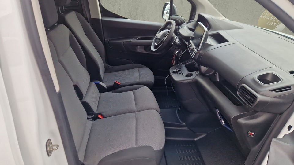 Peugeot Partner 1,5 BlueHDi 130 L1V1 Ultimate EAT8 Van