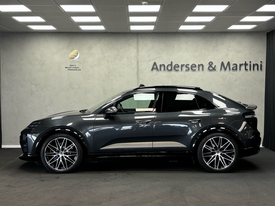 Porsche Macan Turbo 5d