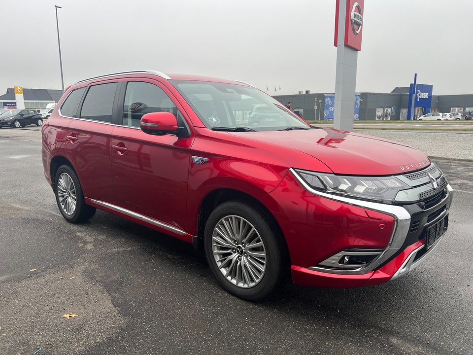 Mitsubishi Outlander 2,4 PHEV Intense CVT 4WD 5d