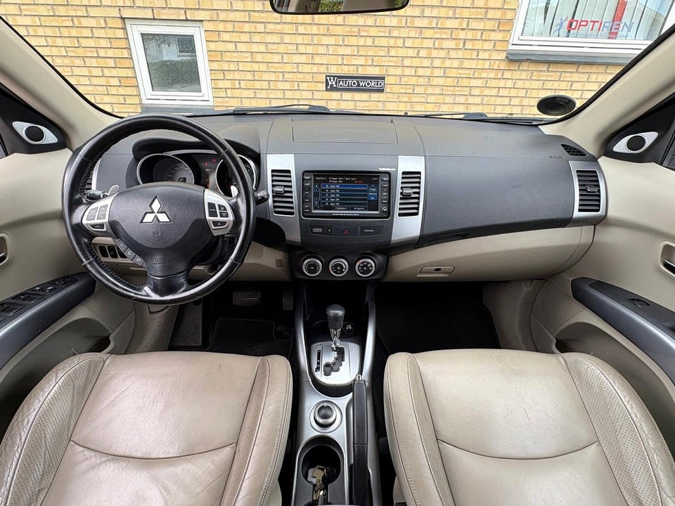 Mitsubishi Outlander 2,4 Instyle aut. 4WD 5d