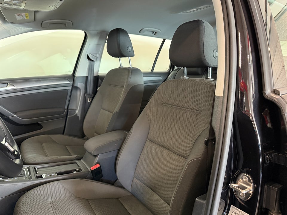 VW Golf VII 1,5 TSi 150 Comfortline Connect Variant DSG 5d