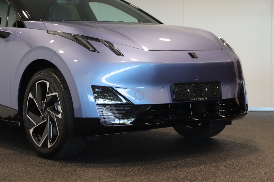 Lynk & Co 02 More 5d