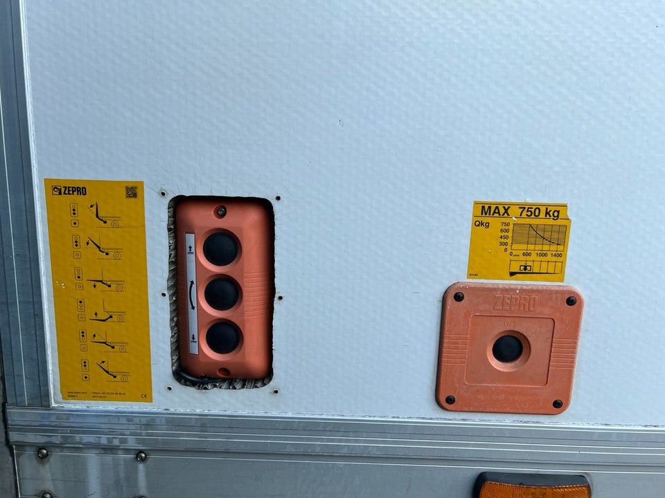 Iveco Daily 3,0 35C17 18m³ Van AG8