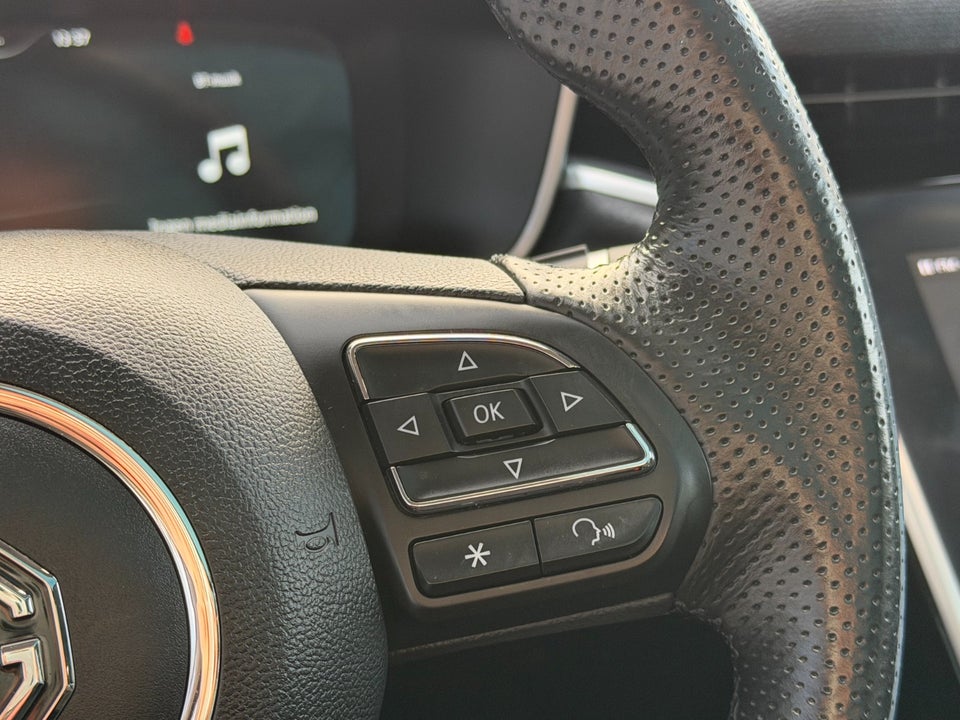 MG Marvel R Luxury 5d