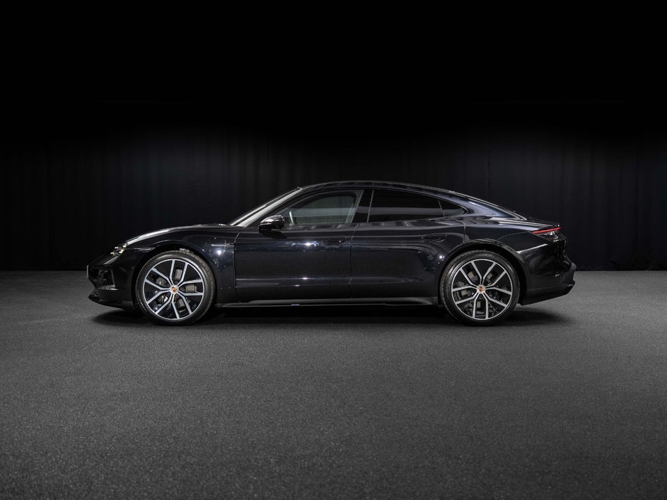 Porsche Taycan Performance+ Black Edition 4d
