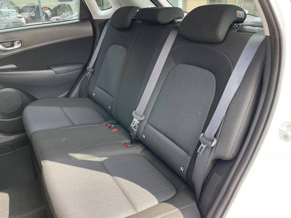Hyundai Kona 1,0 T-GDi Essential DCT 5d