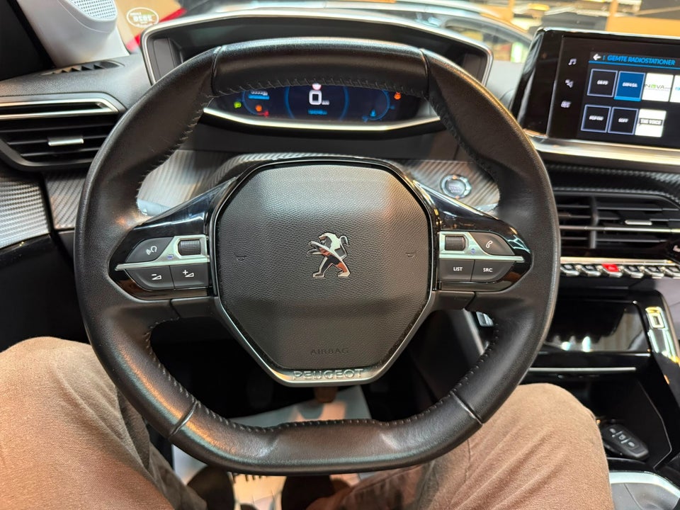 Peugeot 208 1,5 BlueHDi 100 Allure Sky 5d