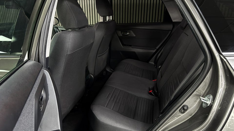 Toyota Auris 1,8 Hybrid H2 Comfort Touring Sports CVT 5d