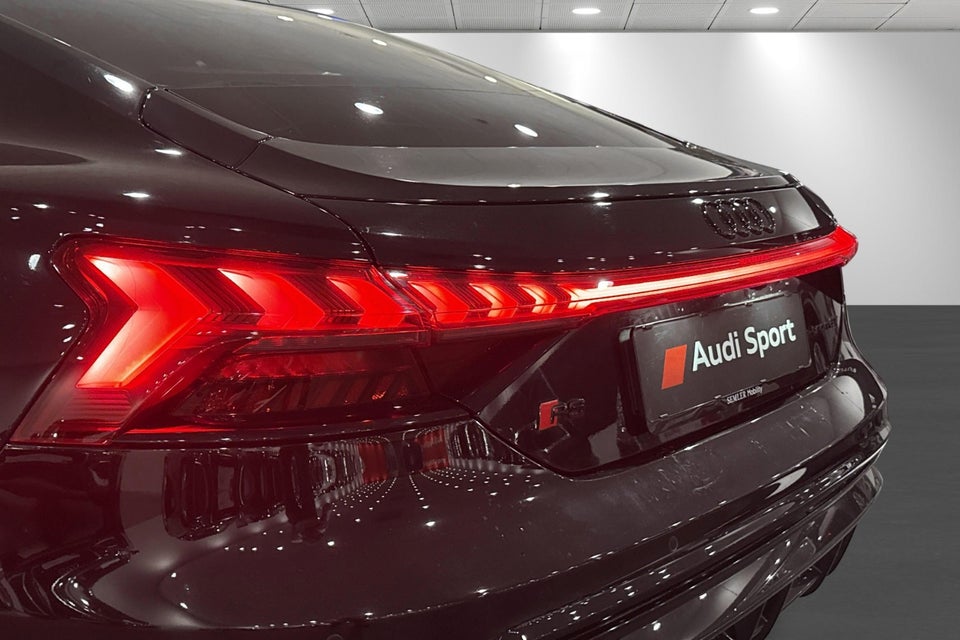 Audi RS e-tron GT pro quattro 4d