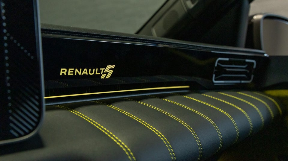 Renault 5 E-Tech 52 Iconic 5d