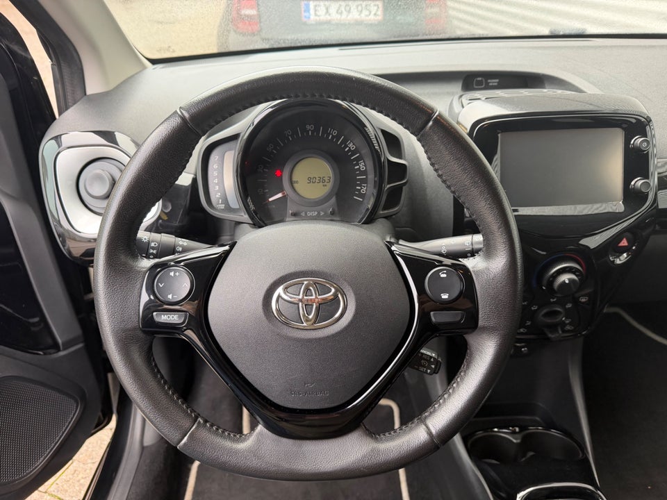 Toyota Aygo 1,0 VVT-i x-cellence 5d
