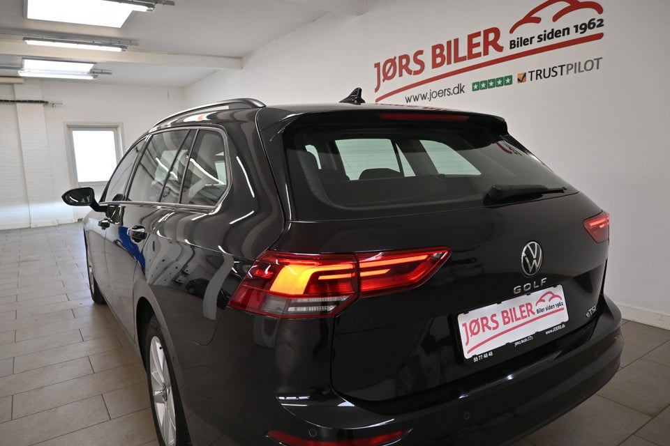 VW Golf VIII 1,5 eTSi 130 Life Variant DSG 5d