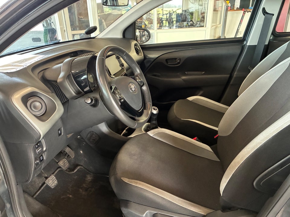 Toyota Aygo 1,0 VVT-i x-clusiv 5d