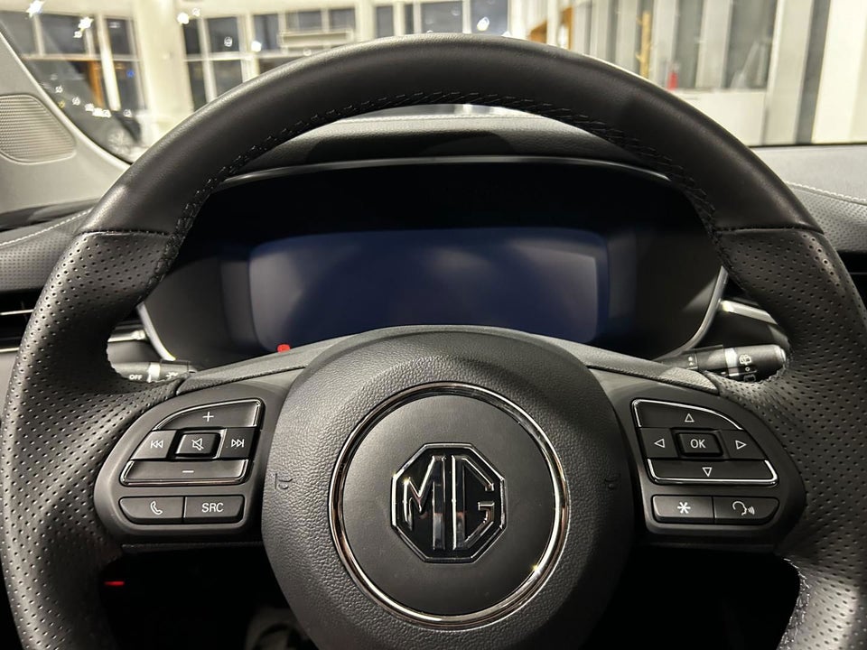 MG Marvel R Luxury 5d