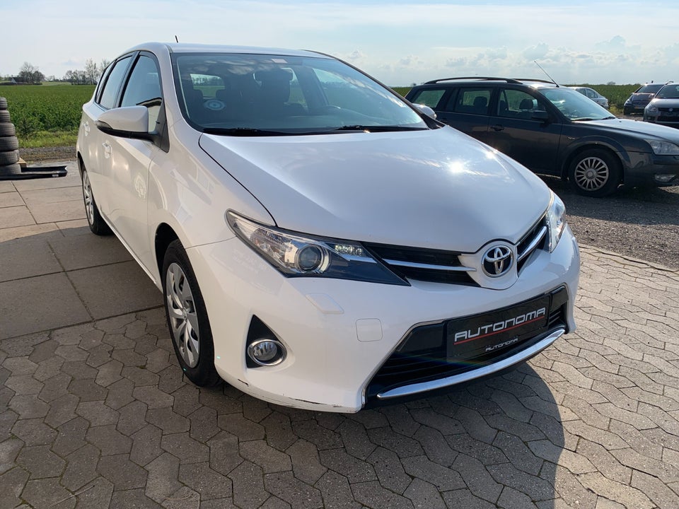 Toyota Auris 1,6 T2+ 5d