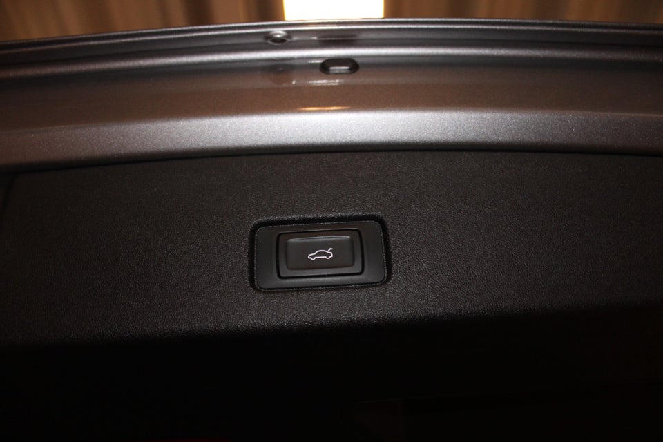 Audi Q4 e-tron 40 S-line 5d