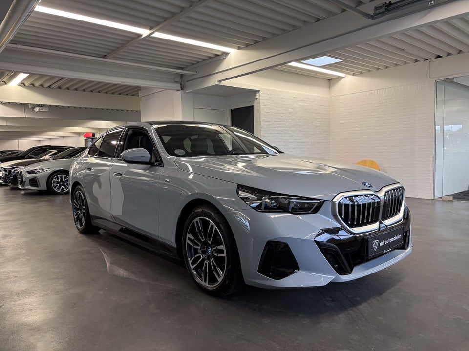 BMW i5 xDrive40 M-Sport 4d