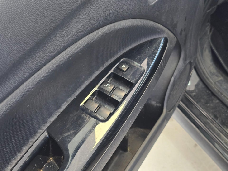 Mitsubishi Space Star 1,2 Anniversary Edition 5d