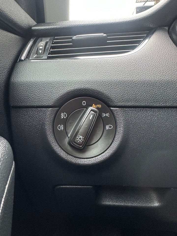 Skoda Octavia 1,6 TDi 115 Style Combi DSG 5d